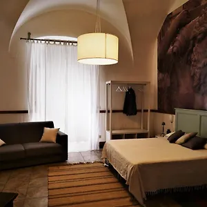 https://casaorazio.catania-hotels.net