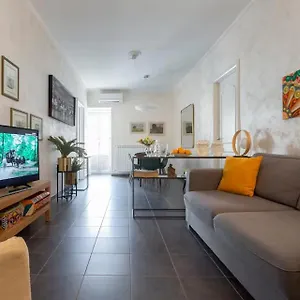 https://suite-la-pergola-centro-storico.taorminaitalyhotels.com