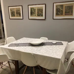 Dimora Del Papa Apartment